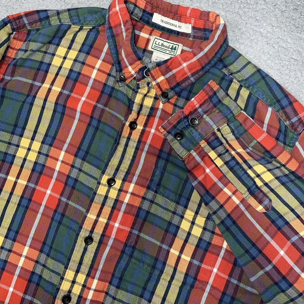 LL‎ Bean Shirt Men's Size M Red Scotch Plaid Flannel Traditional Fit Button Down